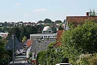 Blick auf die Astronomiekuppel am Neubau des alten Gymnasiums in Büdingen