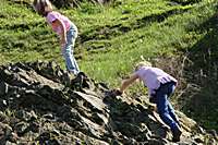 Natalie und Viktoria auf den Felsen