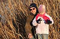 Papa und Natalie am Schilfrand
