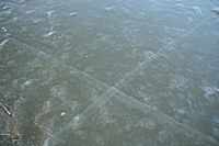 Das Eis ist schon 20cm dick